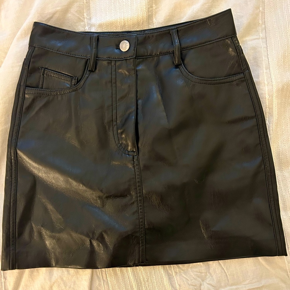 Aritzia black leather skirt